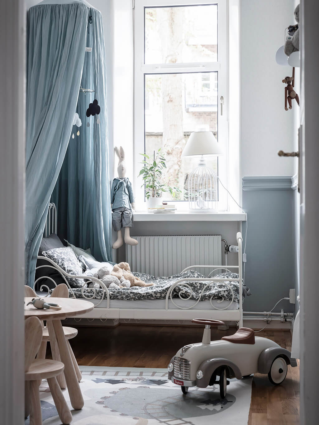 Delightful grey blue children's room