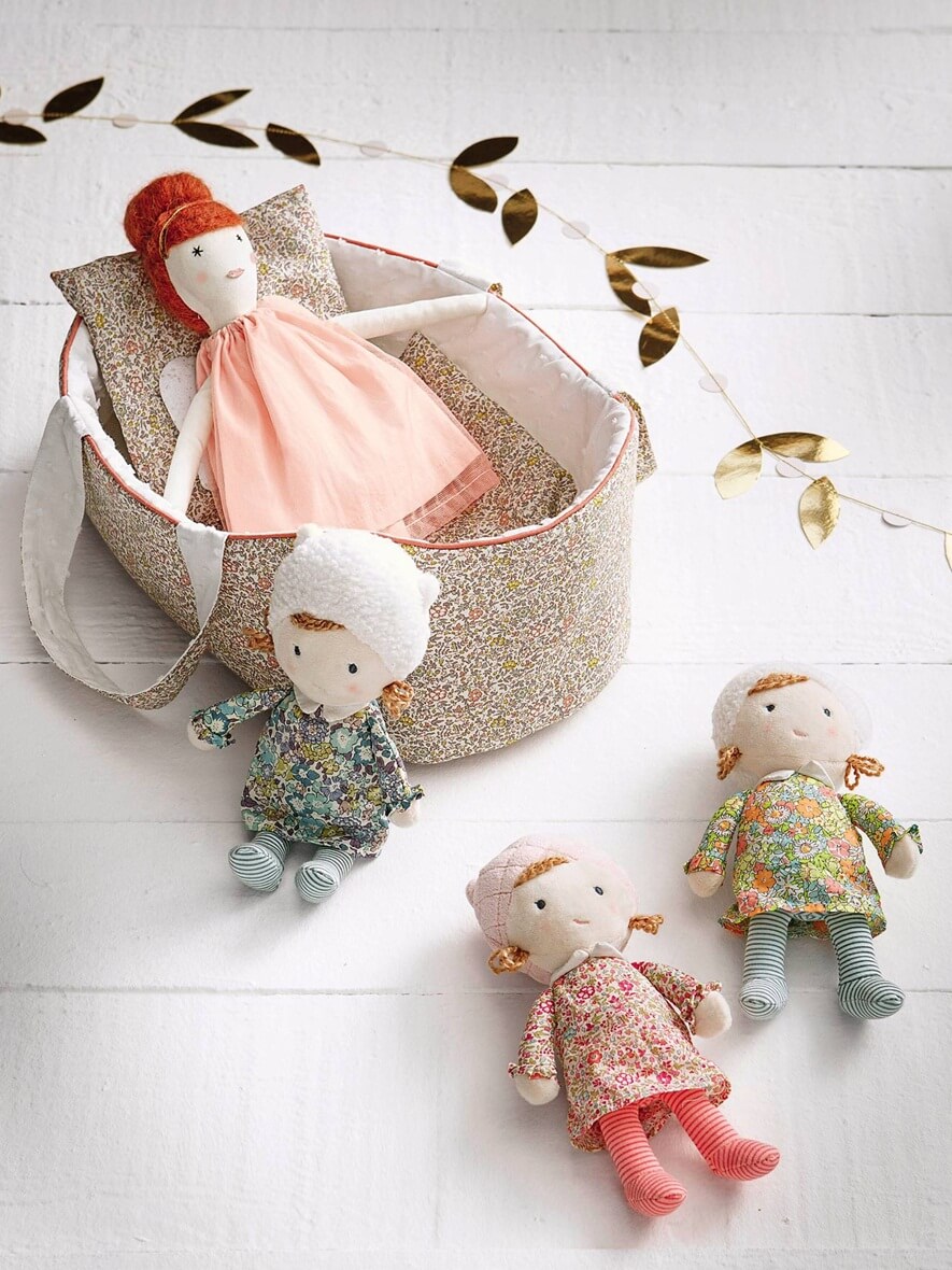 portable dolls bed