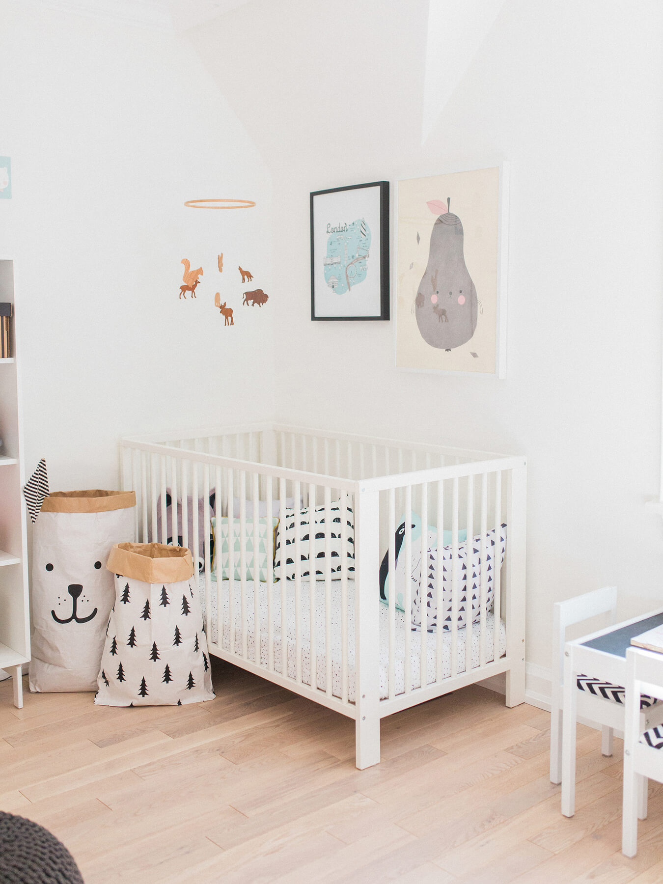  baby and toddler shared kids room