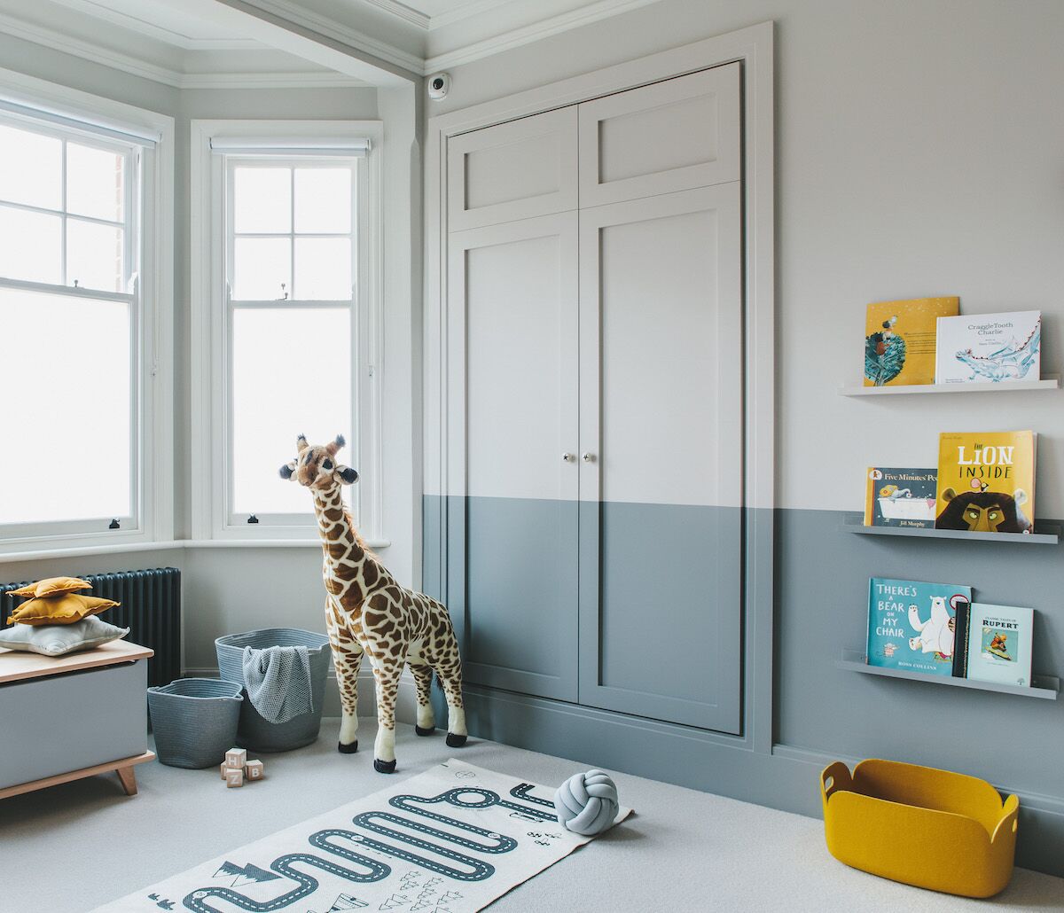 enchanting boy’s room in grey and yellow 
