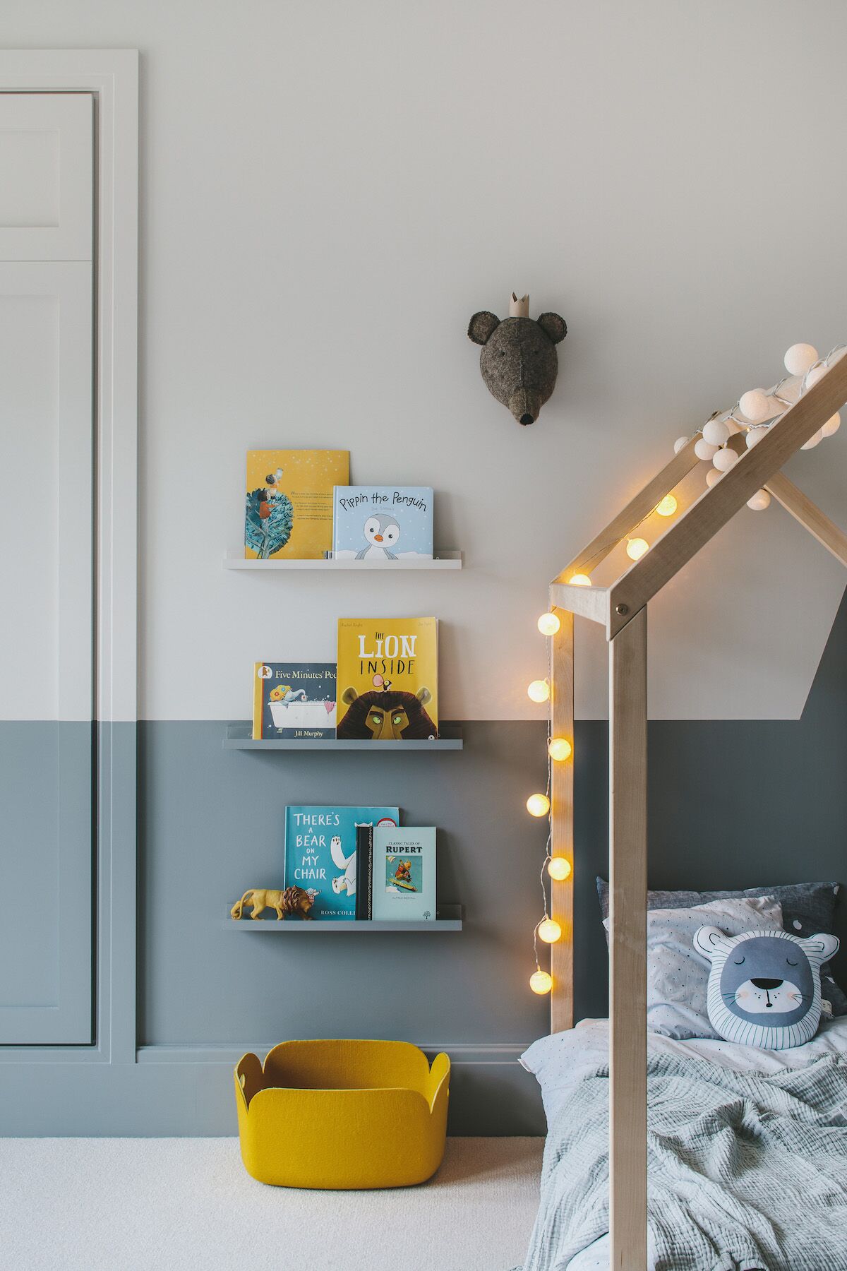 enchanting boy’s room in grey and yellow 