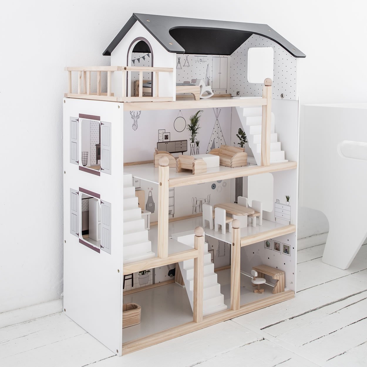 Dolls Houses, Large Wooden Dolls House